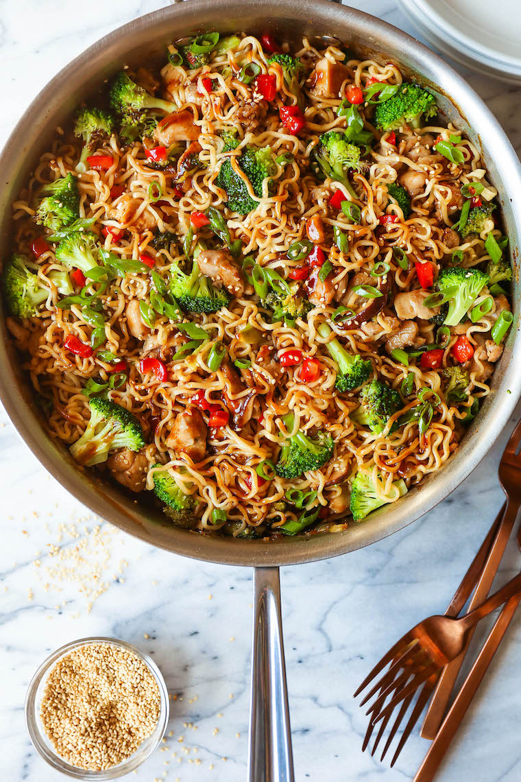 Quick Chicken Ramen Noodle Stir Fry - Noodles, tender chicken, broccoli, bell pepper and mushrooms with the best and easiest stir fry sauce ever. 30 min. Start to finish.